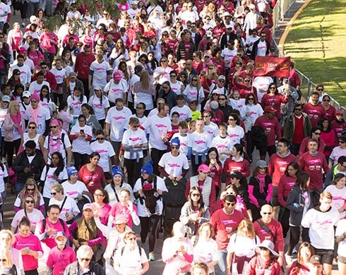 A large crowd of participants at the Run for the Cure