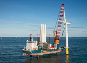 Turbine éolienne en mer